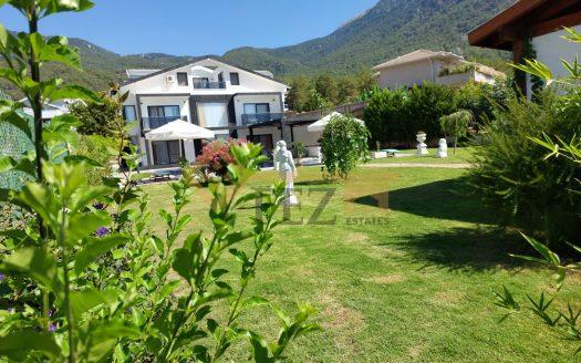 Lüks 6 Yatak Odalı Mobilyalı Villa