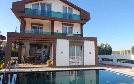 Immaculate, Private 4 Bedroom Villa *Hisaronu*